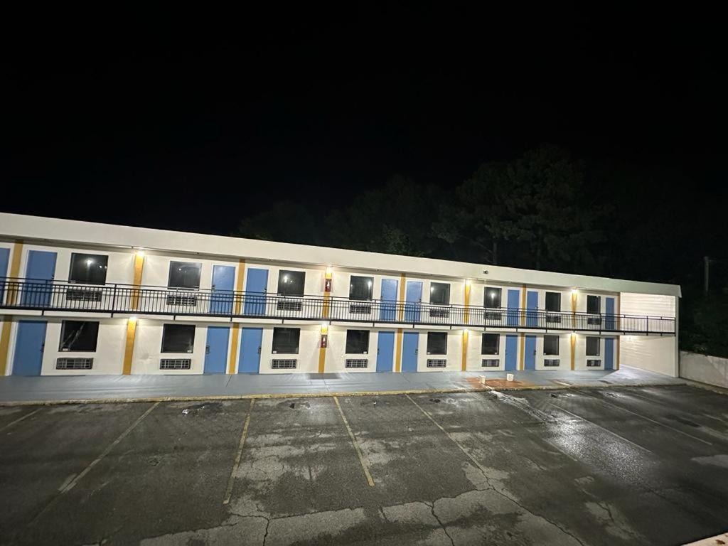 Lanett Inn Exteriér fotografie